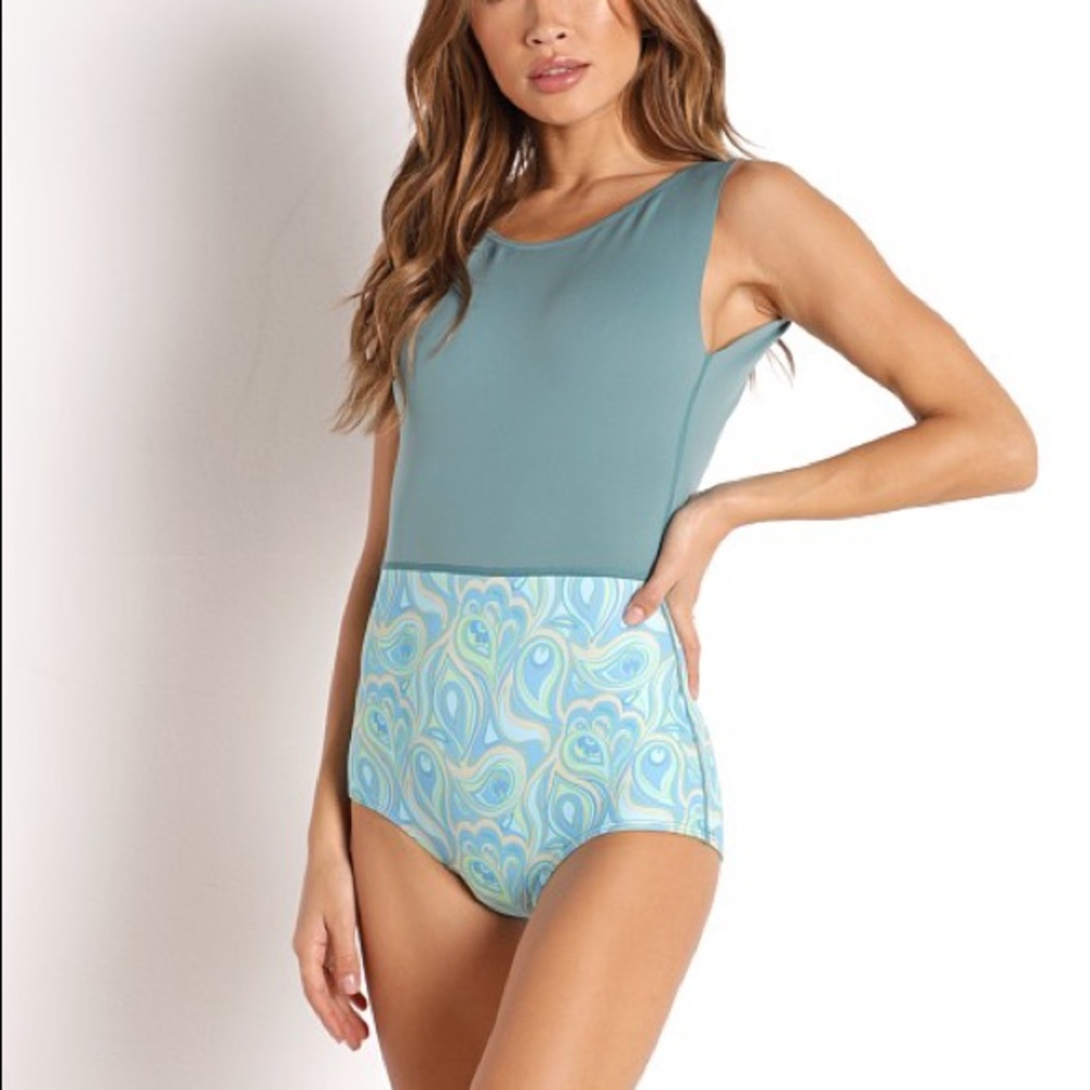 The Seea Lido One Piece Swimsuit in Billow NWT